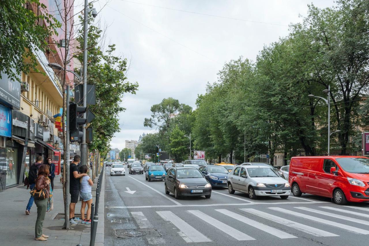 Petite Maison Sur Le Boulevard Bukarest Exteriör bild
